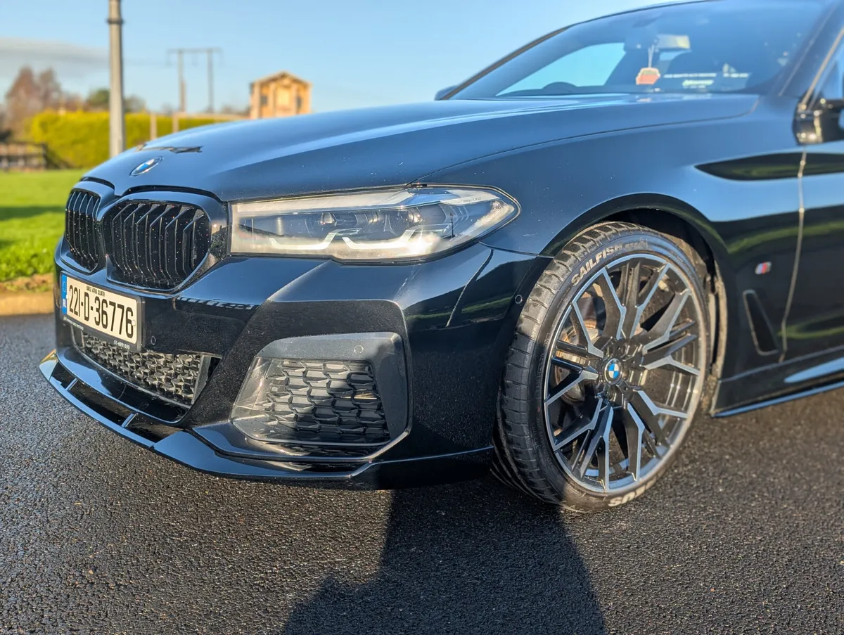 2022  BMW 520d M-Sport LCI MHEV - Image 4