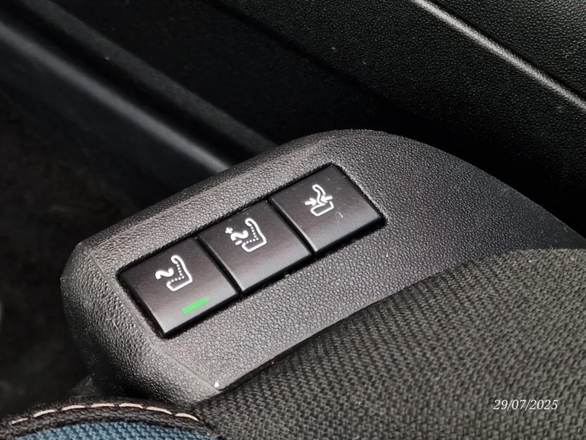 Citroen Grand C4 Picasso AUTOMATIC FEEL MODEL NEW - Image 5