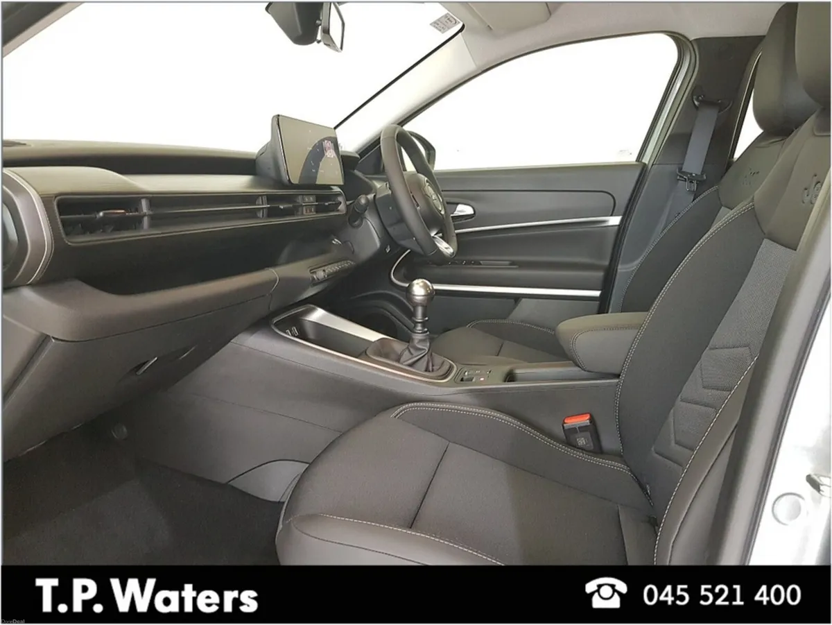 Jeep Avenger 1.2 - ALTITUDE - 24 / 48 HOUR TEST DR - Image 6