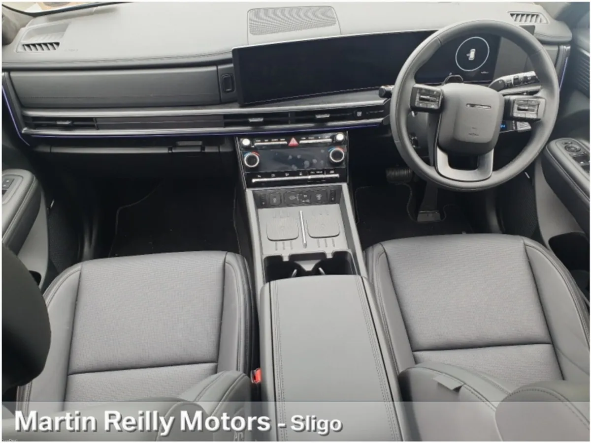 Hyundai Santa Fe Calligraphy PHEV - 7 SEATER - Image 2