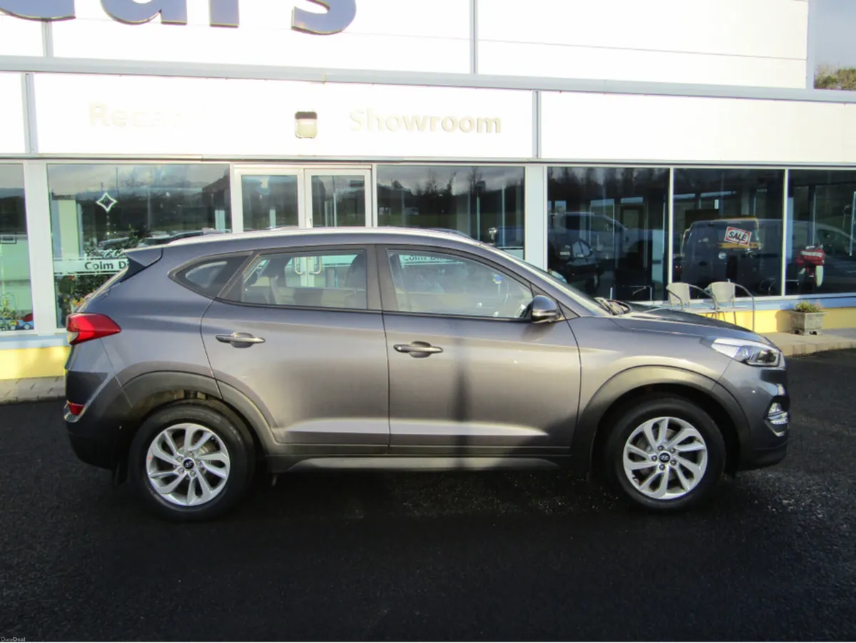Hyundai Tucson 1.7 SE 116PS 5DR CRDI - Image 3