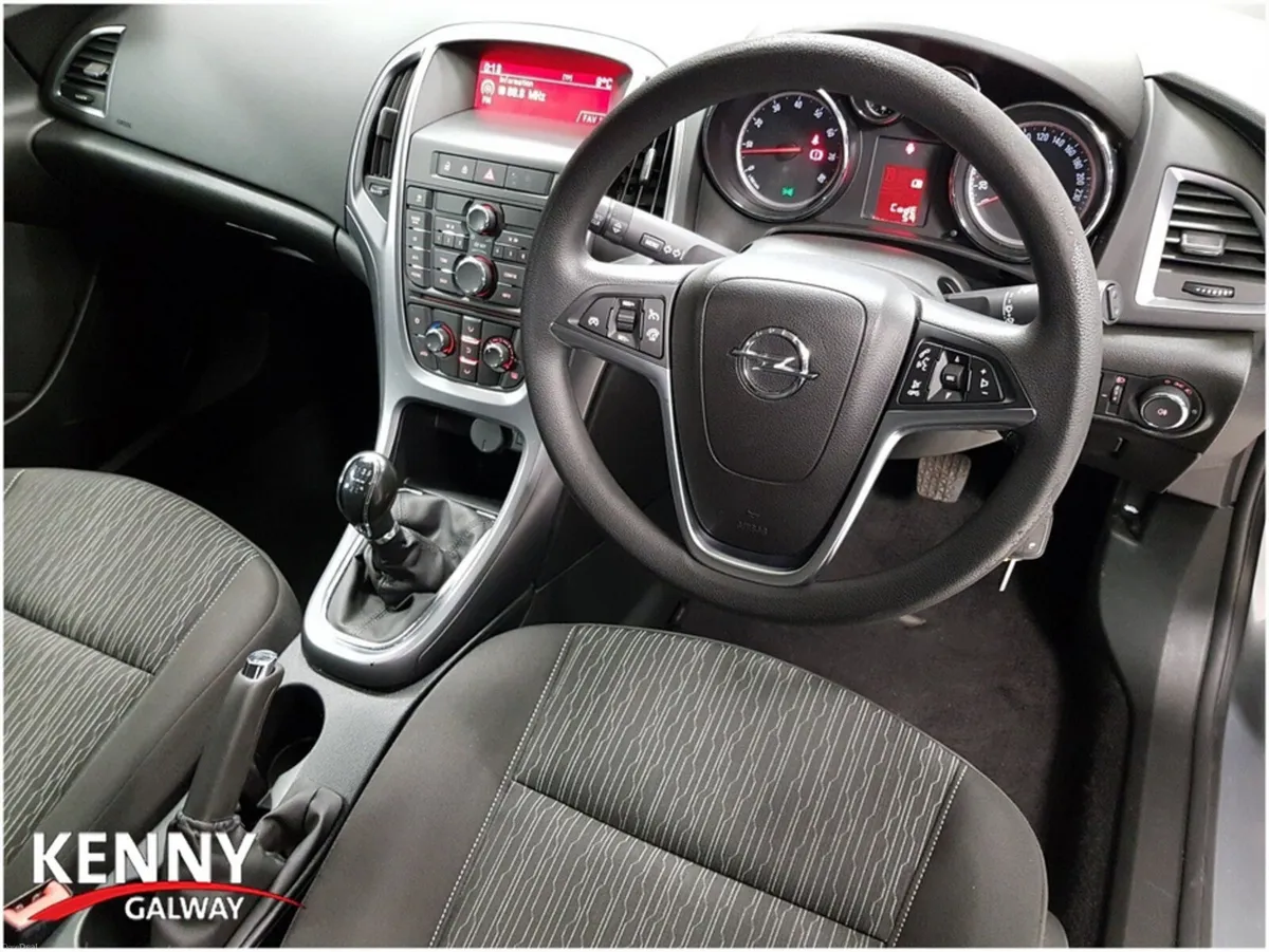 Vauxhall Astra SC 1.4 100PS 5DR - Image 2