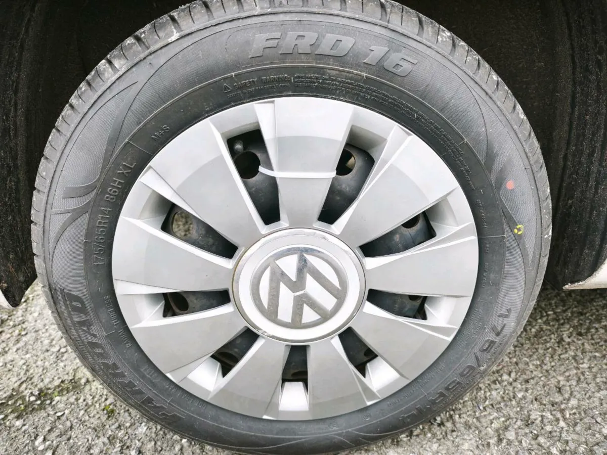 2017 VW Up 1.0 Automatic  **5dr Hatch  **40k miles - Image 3