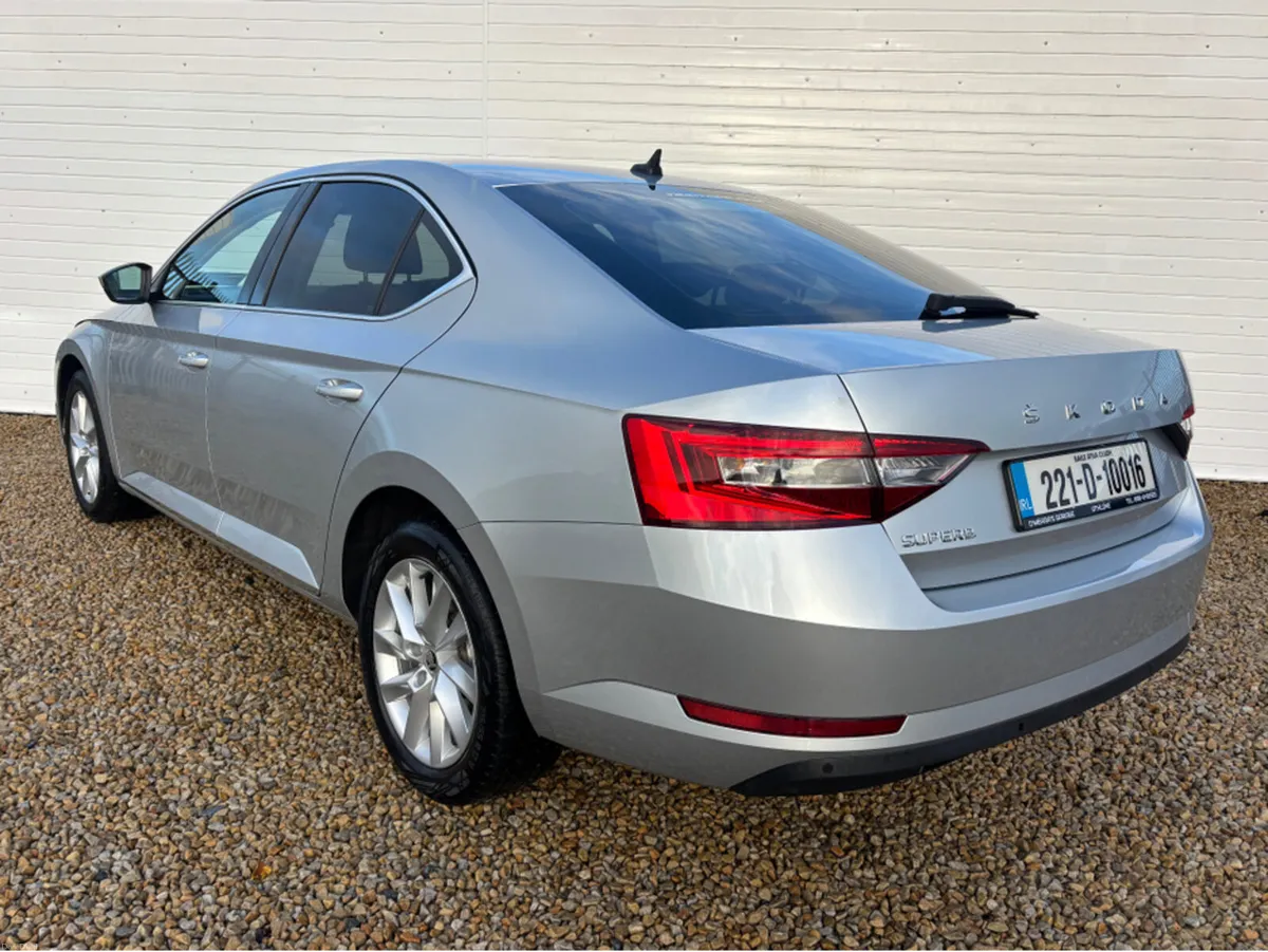 Skoda Superb AMBITION 2.0 TDI 150HP 5DR - Image 4