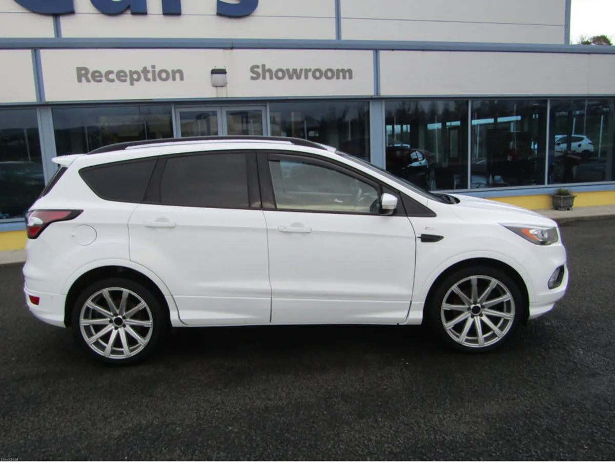 Ford Kuga 1.5 TDCI 120PS  FWD 4DR ST-LINE - Image 3