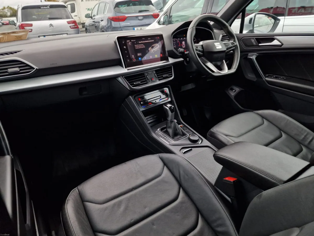 Volkswagen Tiguan Allspace LEATHER, AUTOMATIC, 7 S - Image 1