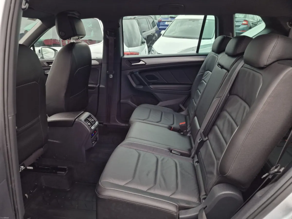 Volkswagen Tiguan Allspace LEATHER, AUTOMATIC, 7 S - Image 4