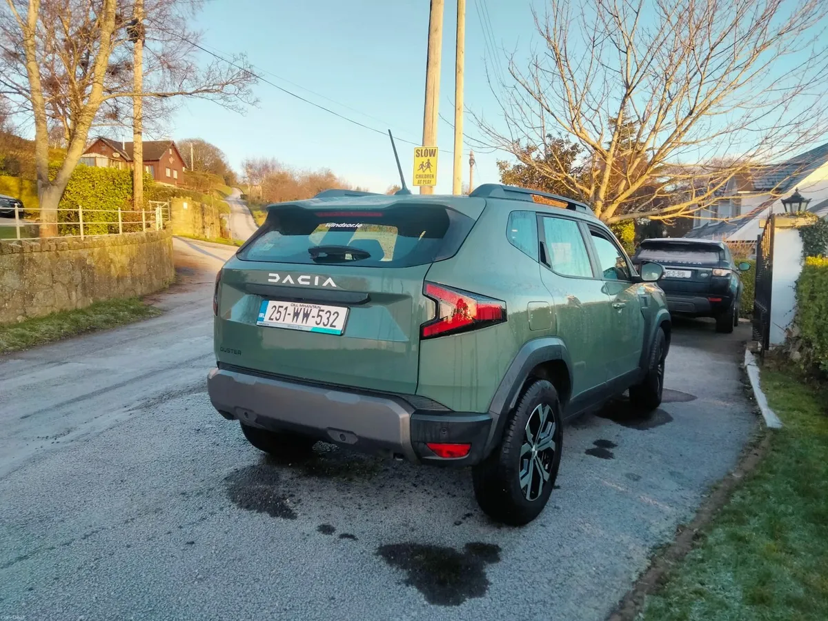 Dacia Duster 2025 deposit taken - Image 4