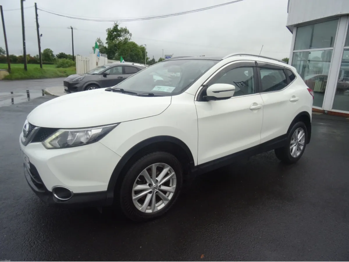 Nissan Qashqai 1.5 SV  Model - Image 3