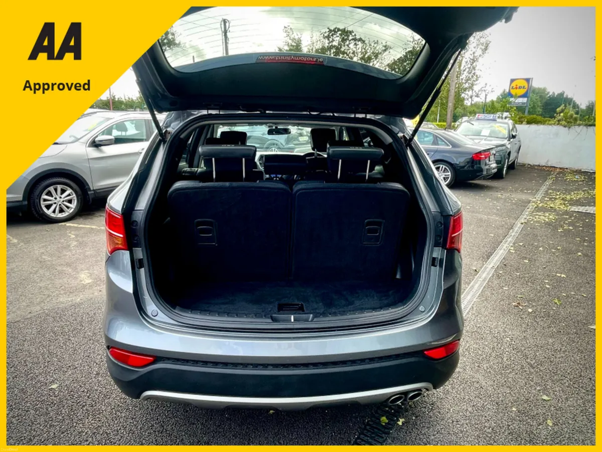 Hyundai Santa Fe 4WD EXECUTIVE 4DR - Image 4