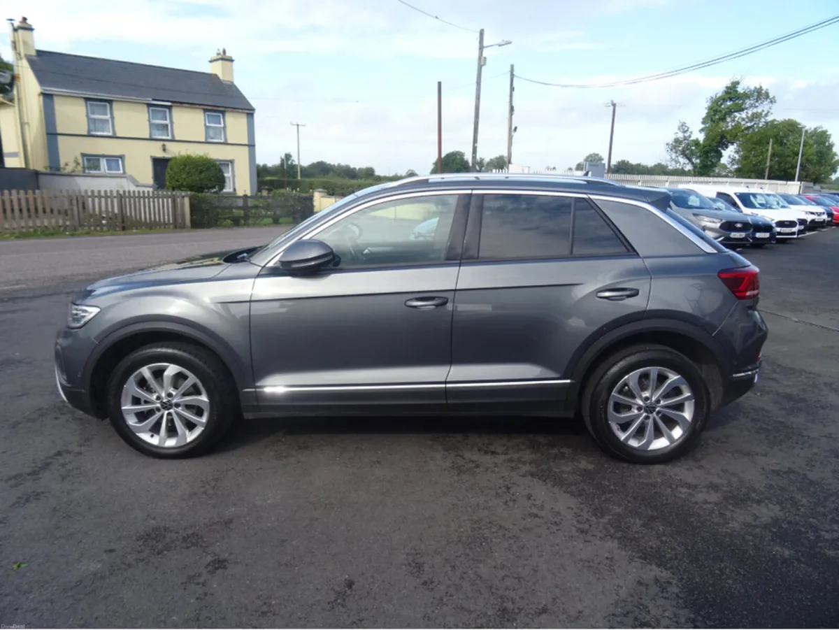 Volkswagen T-Roc STYLE 1.0 TSI MANUAL 6SPEED FWD - Image 4