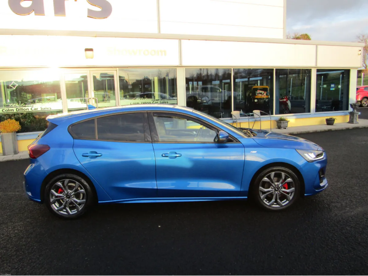 Ford Focus ST-LINE 1.0T 125 M6 FWD - Image 3