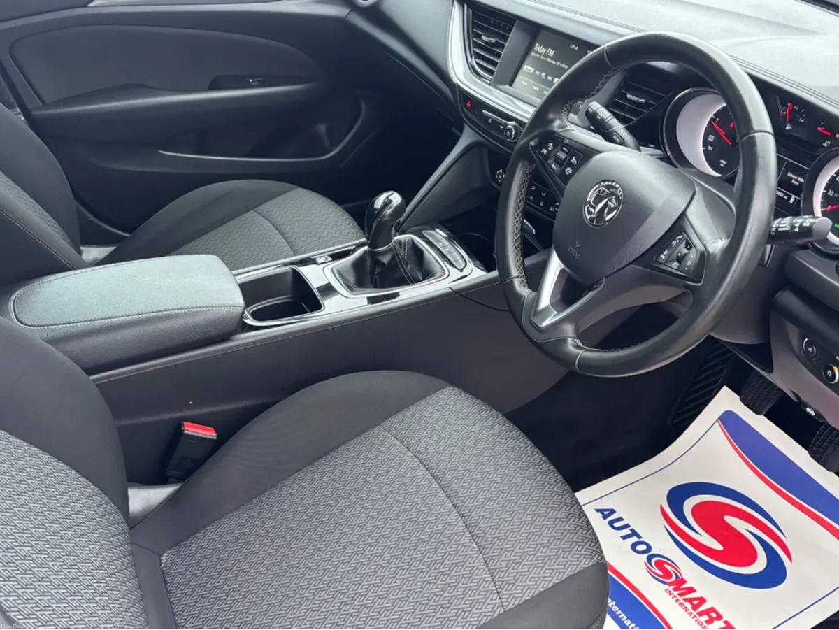 Vauxhall Insignia 1.6 CDTI ECOTEC DESIG DESIGN 109 - Image 2