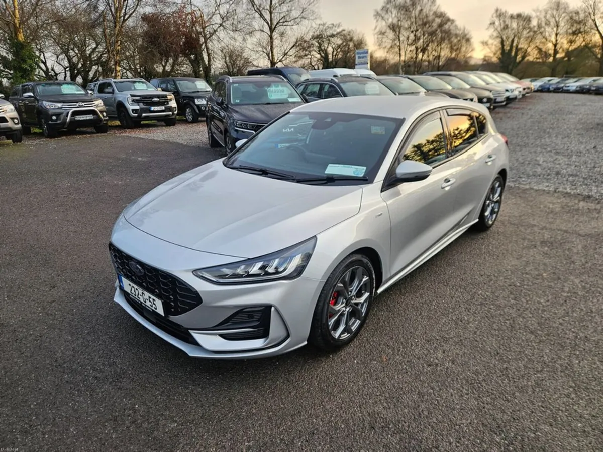 Ford Focus St-line 1.0T 125 M6 FWD 4DR - Image 4