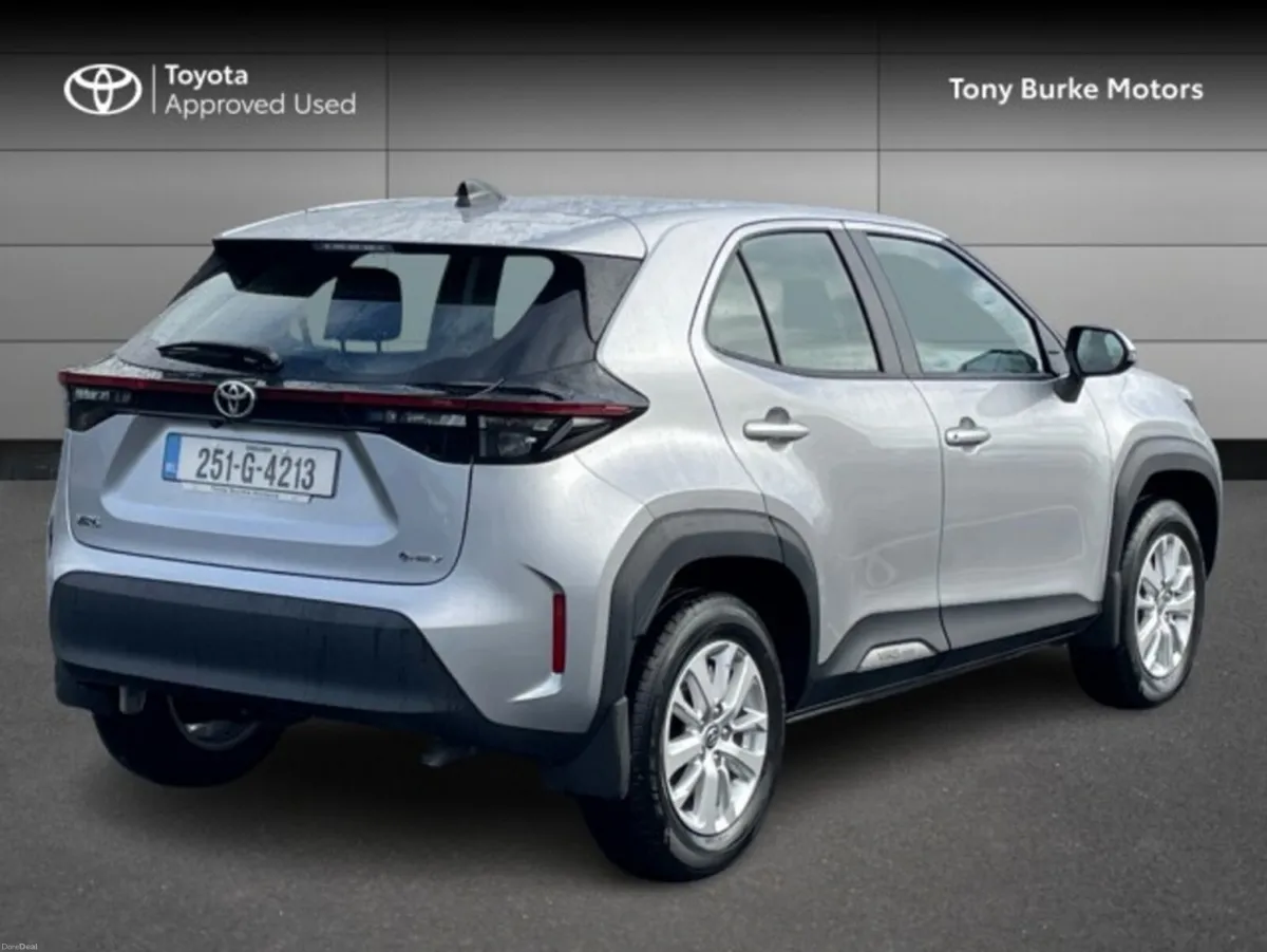 Toyota Yaris Cross - Save EUR 3,000 - Luna - 1.5 H - Image 2