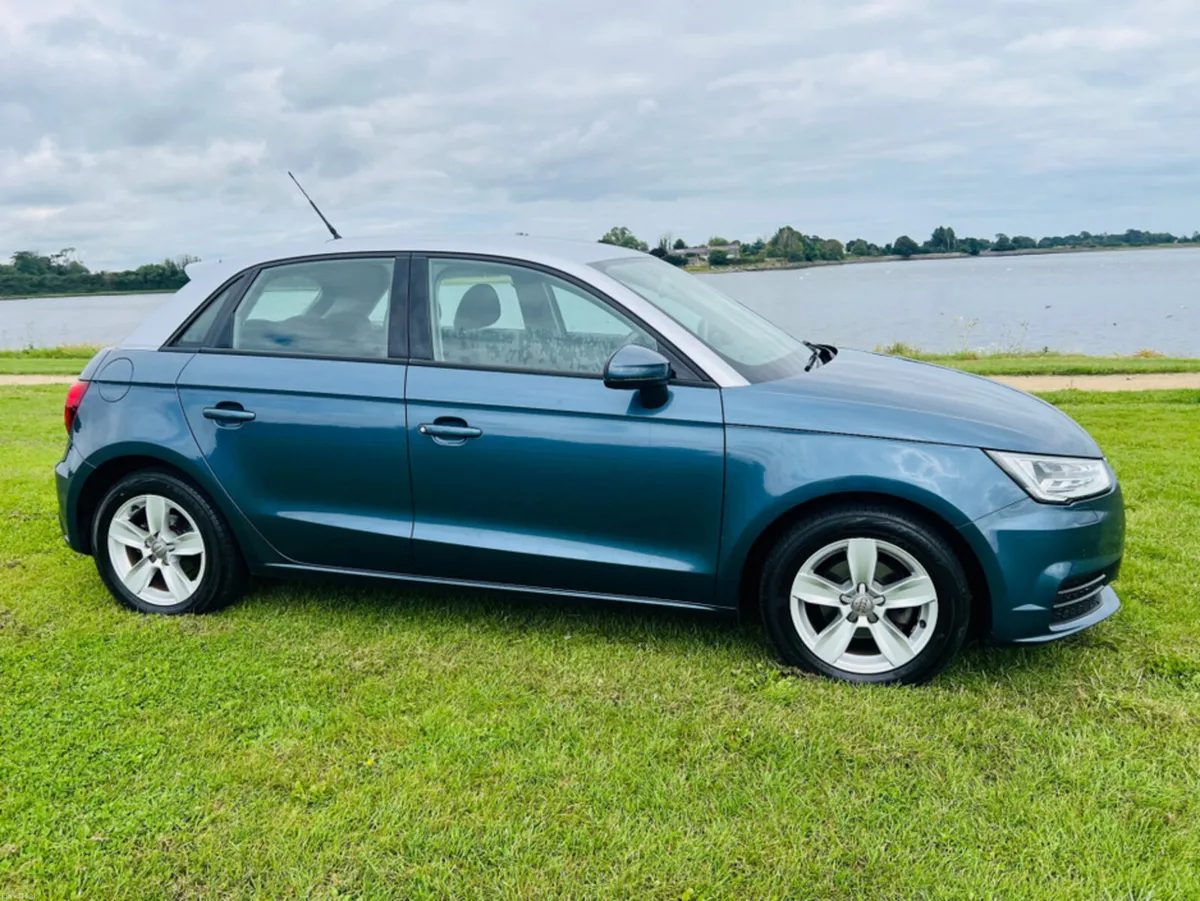 Audi A1 1.0 AUTO//FINANCE AVAILABLE//TWO TONE - Image 3