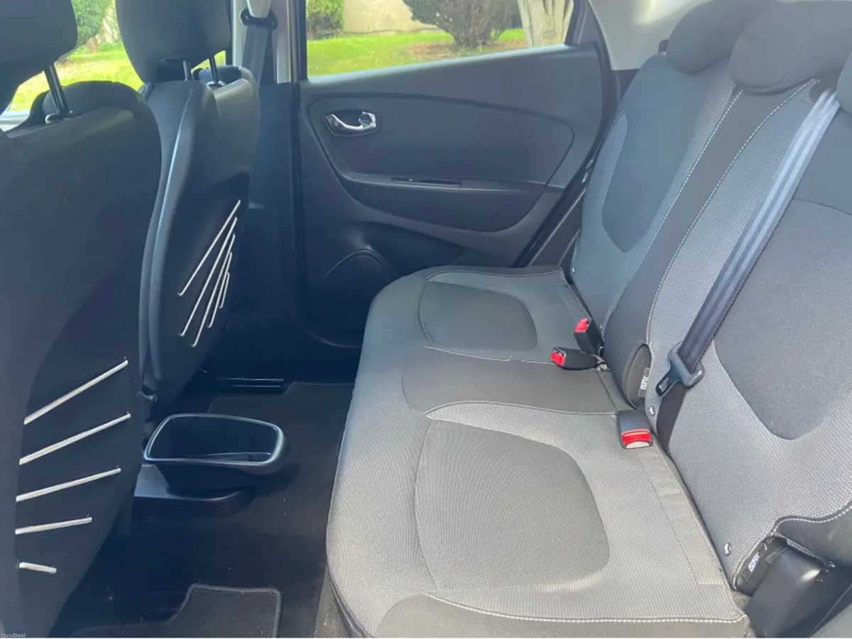 Renault Captur INTENSE 1.5 DCI 90**//**€180 ROAD T - Image 4