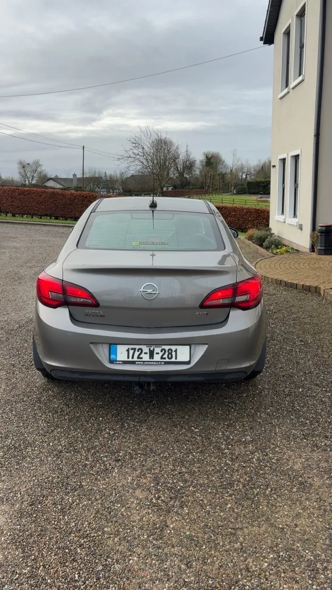 ** Opel Astra** - Image 3