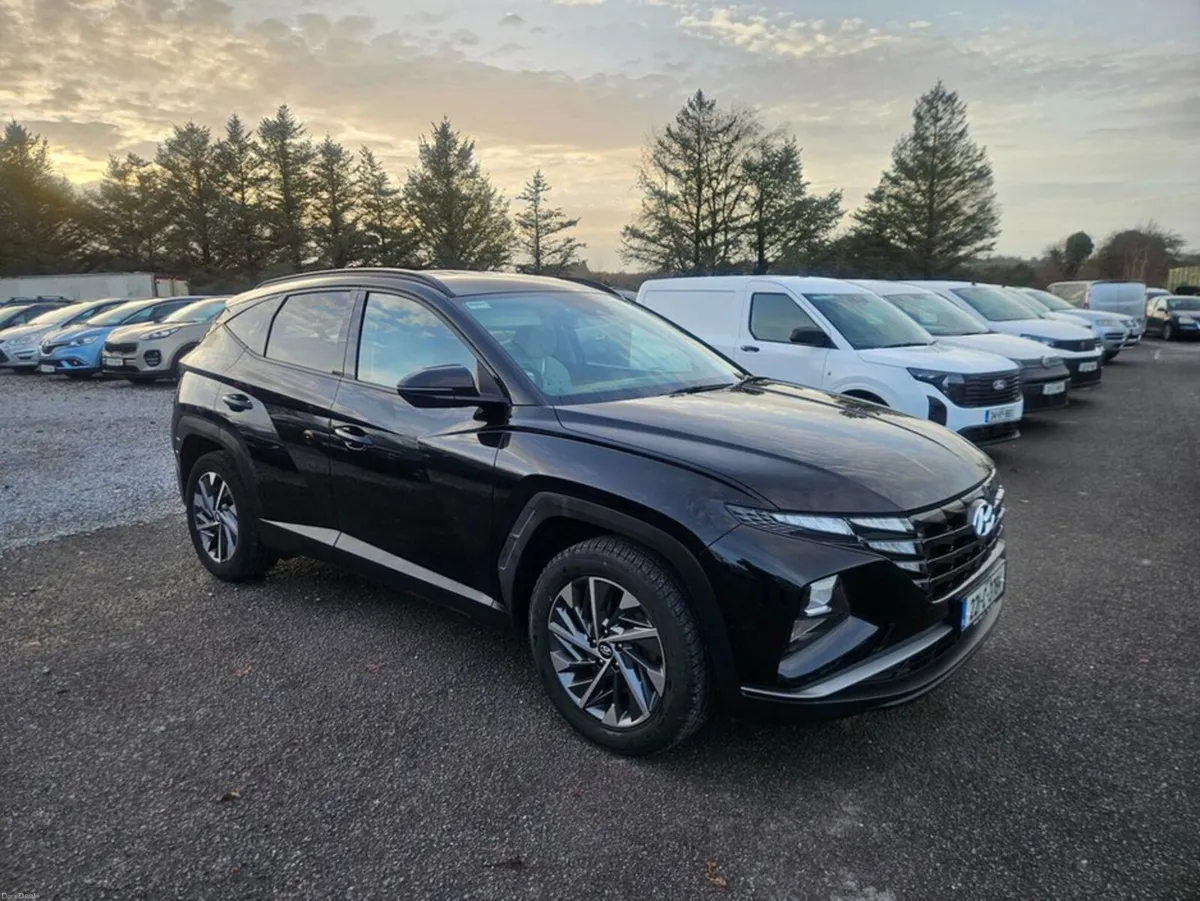 Hyundai Tucson Executive 5DR - Image 1