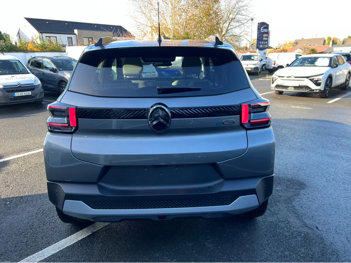 Citroen C3 eMax BEV 320 44kWh 113HP - Image 4