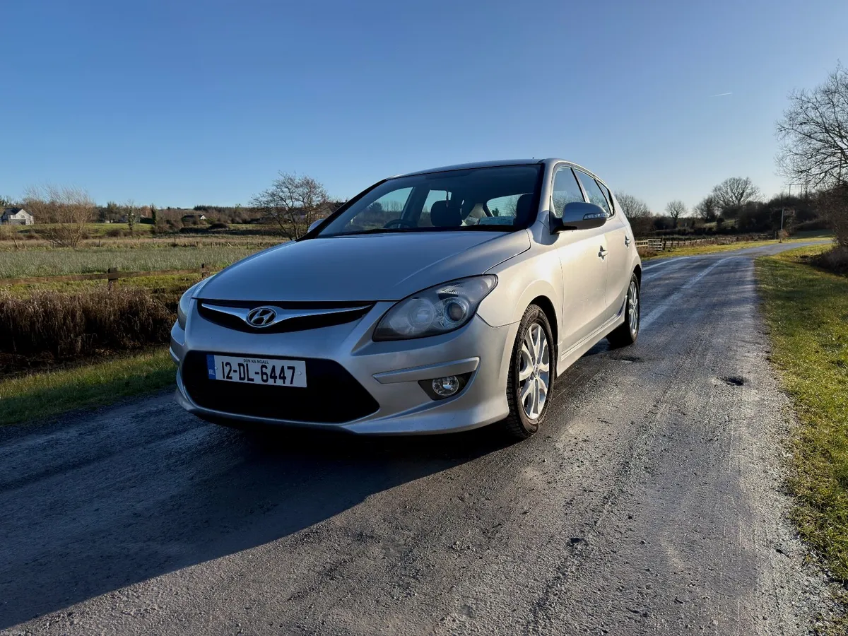 Hyundai i30 Comfort SE 1.6 Diesel – Very Clean – - Image 2
