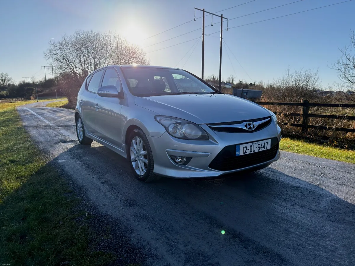 Hyundai i30 Comfort SE 1.6 Diesel – Very Clean – - Image 1