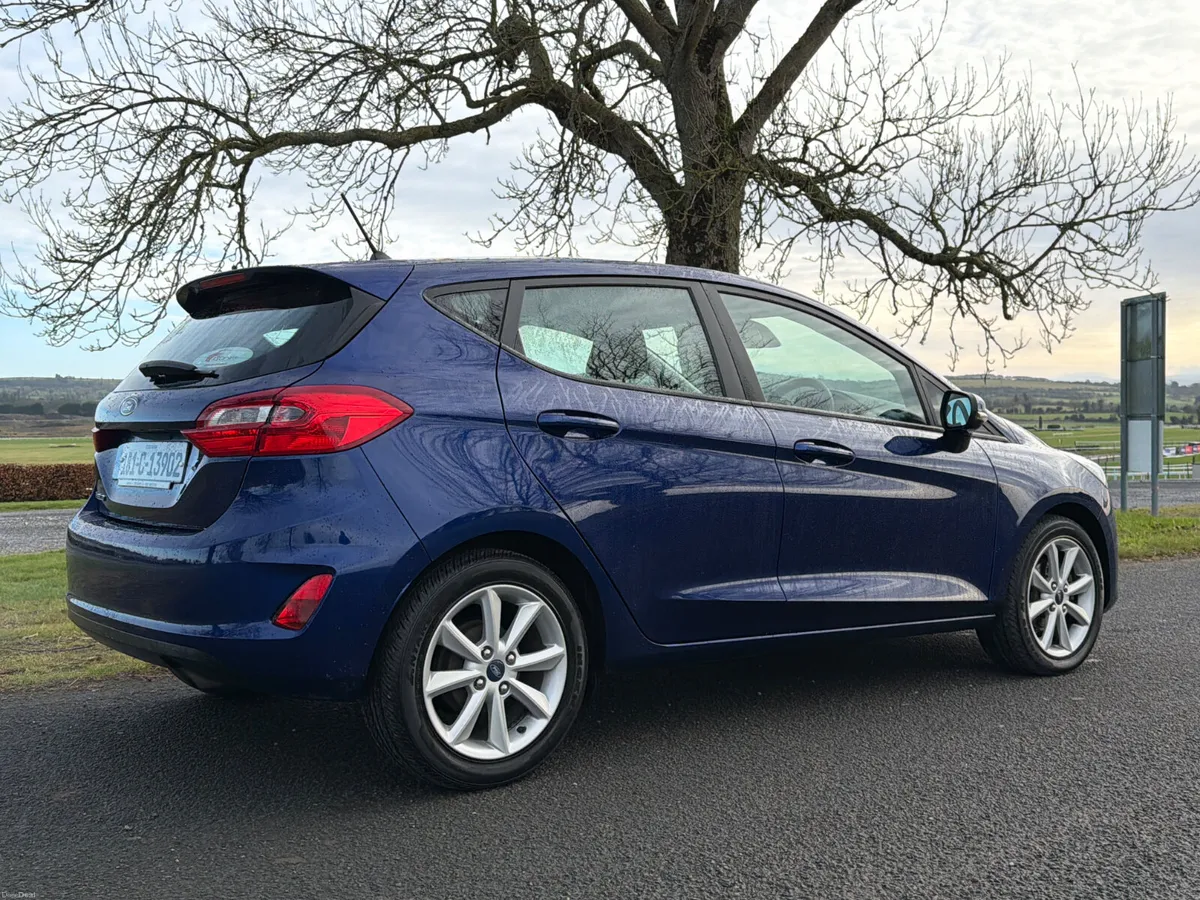 Ford Fiesta 2018 Zetec low mileage - Image 4