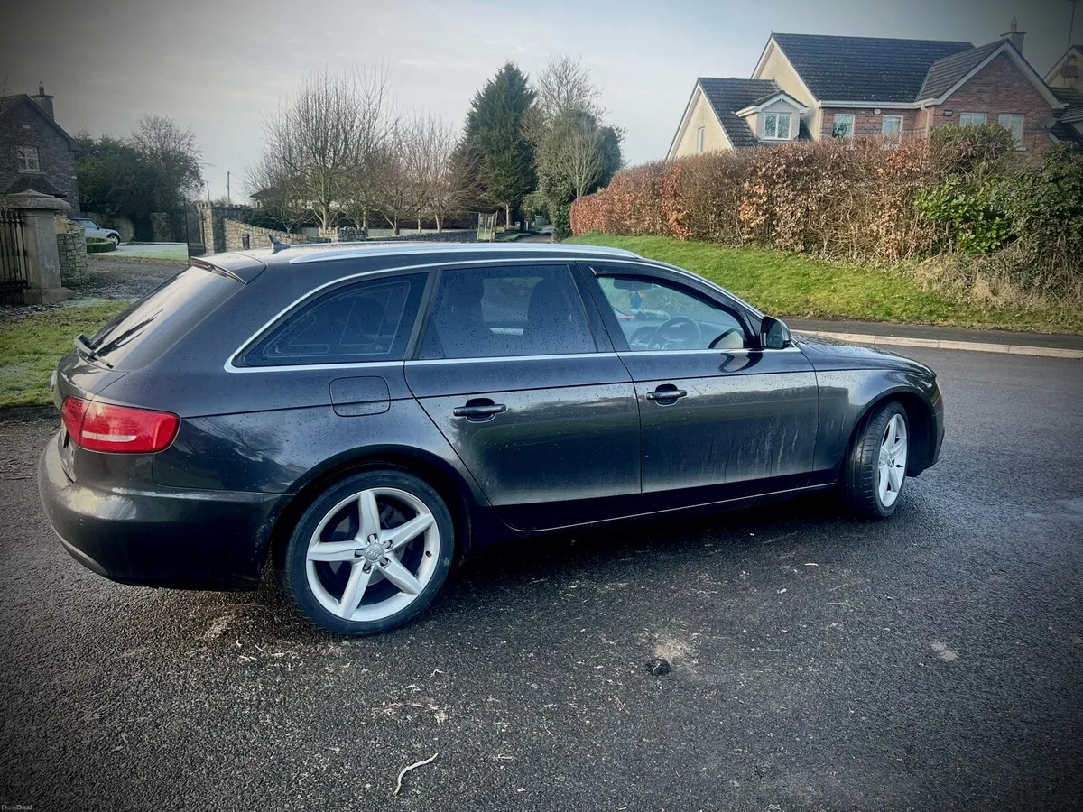 Audi A4 estate - Image 4