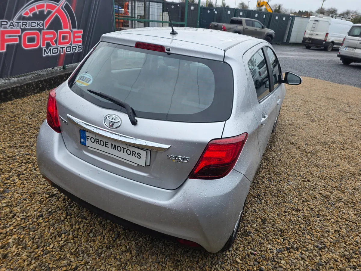 Toyota Yaris 2015 - Image 4