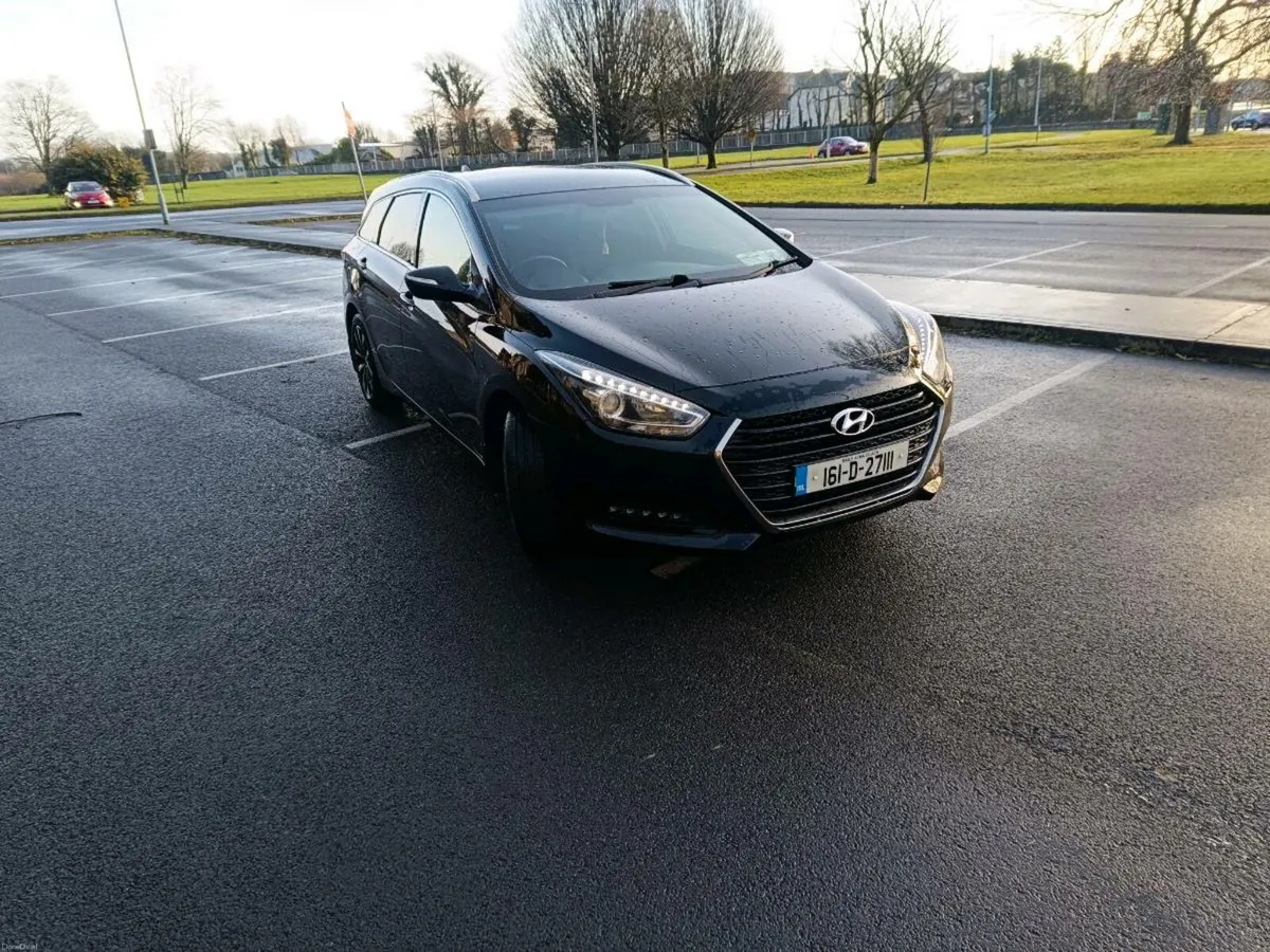 161 Hyundai i40 estate - Image 2