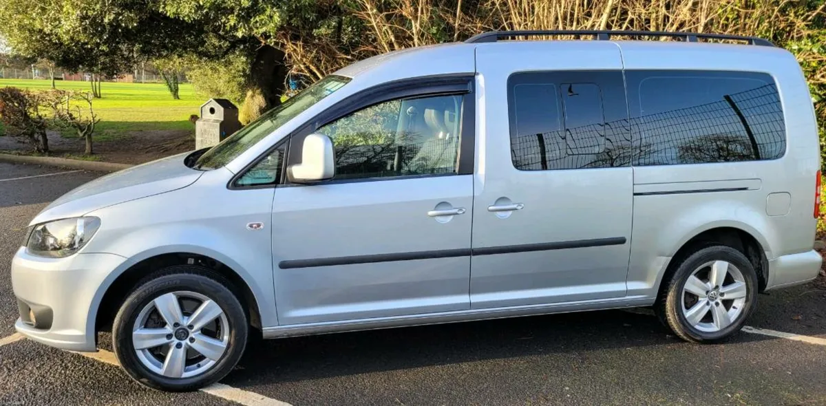 Volkswagen Caddy Maxi 5 Seater + Wheelchair Ramp - Image 4