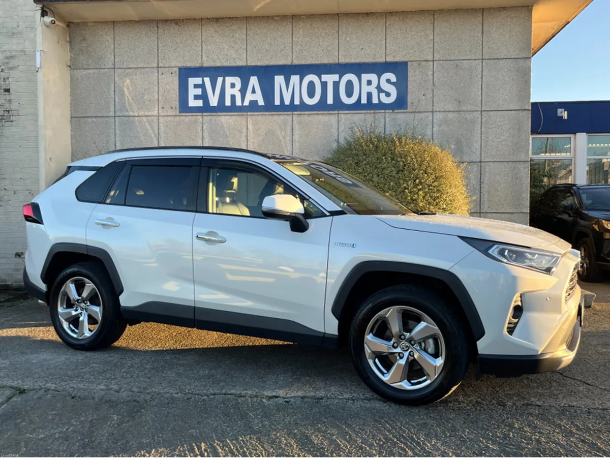 Toyota RAV4 G 4WD AUTOMATIC HYBRID 2.5 PETROL //HI - Image 3