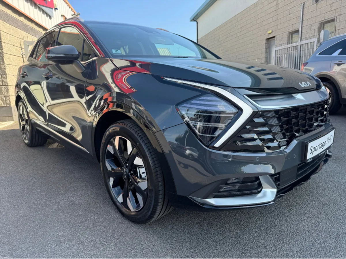 Kia Sportage PHEV SEM ***0% APR & Free Home Charge - Image 4