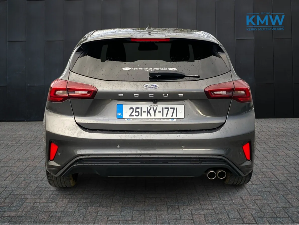 Ford Focus ST-Line Automatic 155 BHP..Parking Pack - Image 4