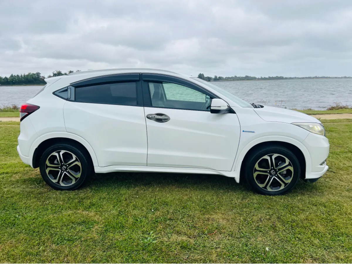 Honda Vezel ALLOYS // HALF LEATHER INTERIOR  // PR - Image 3