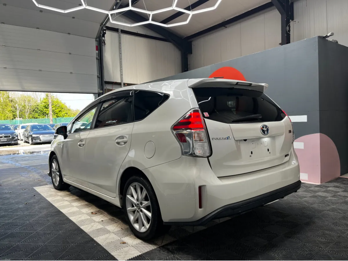 Toyota Prius 1.8 HYBRID 7 SEATER / 94k KMs / Rever - Image 4