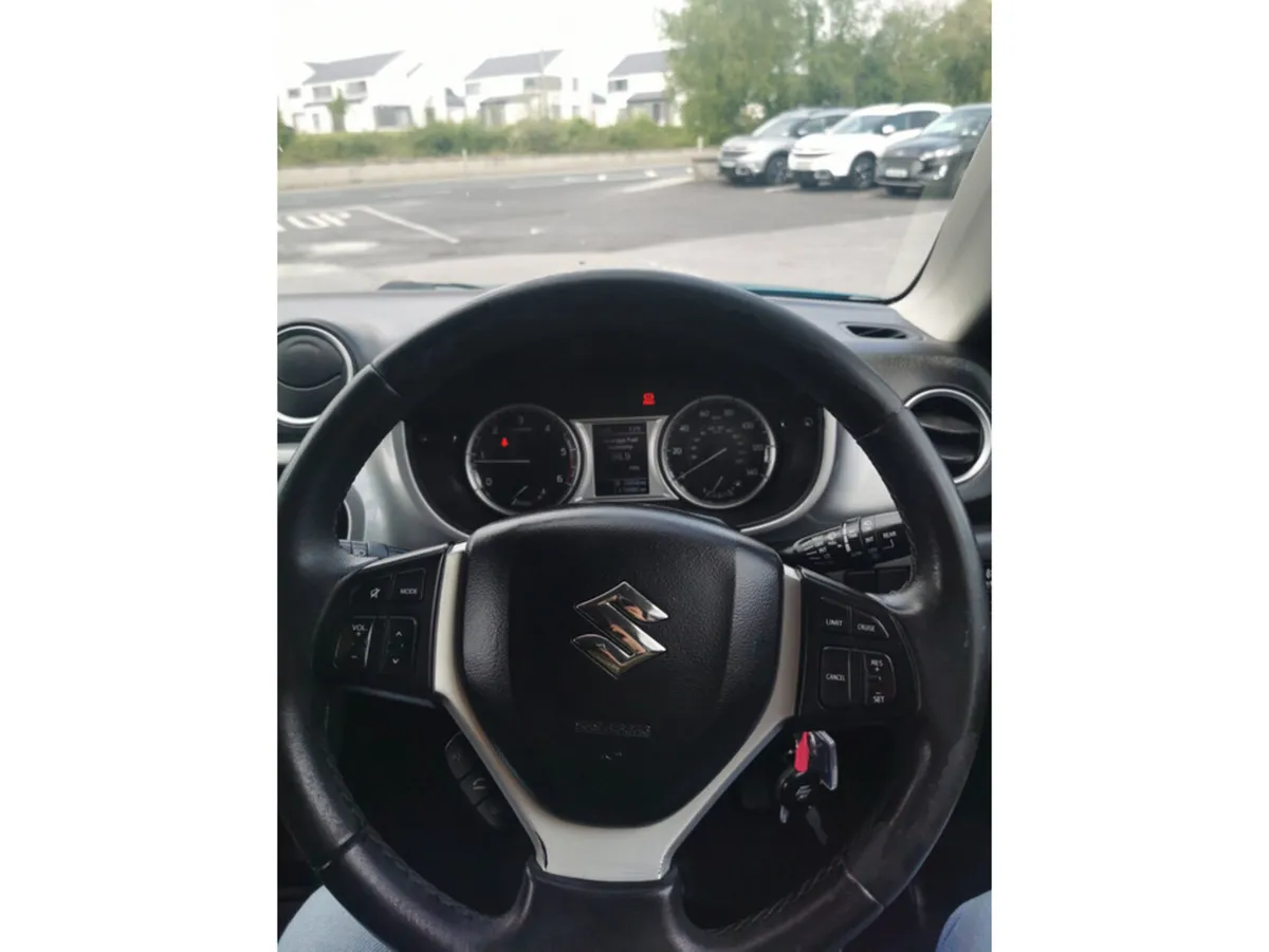 Suzuki Vitara GL+ DIESEL 5DR GL - Image 4