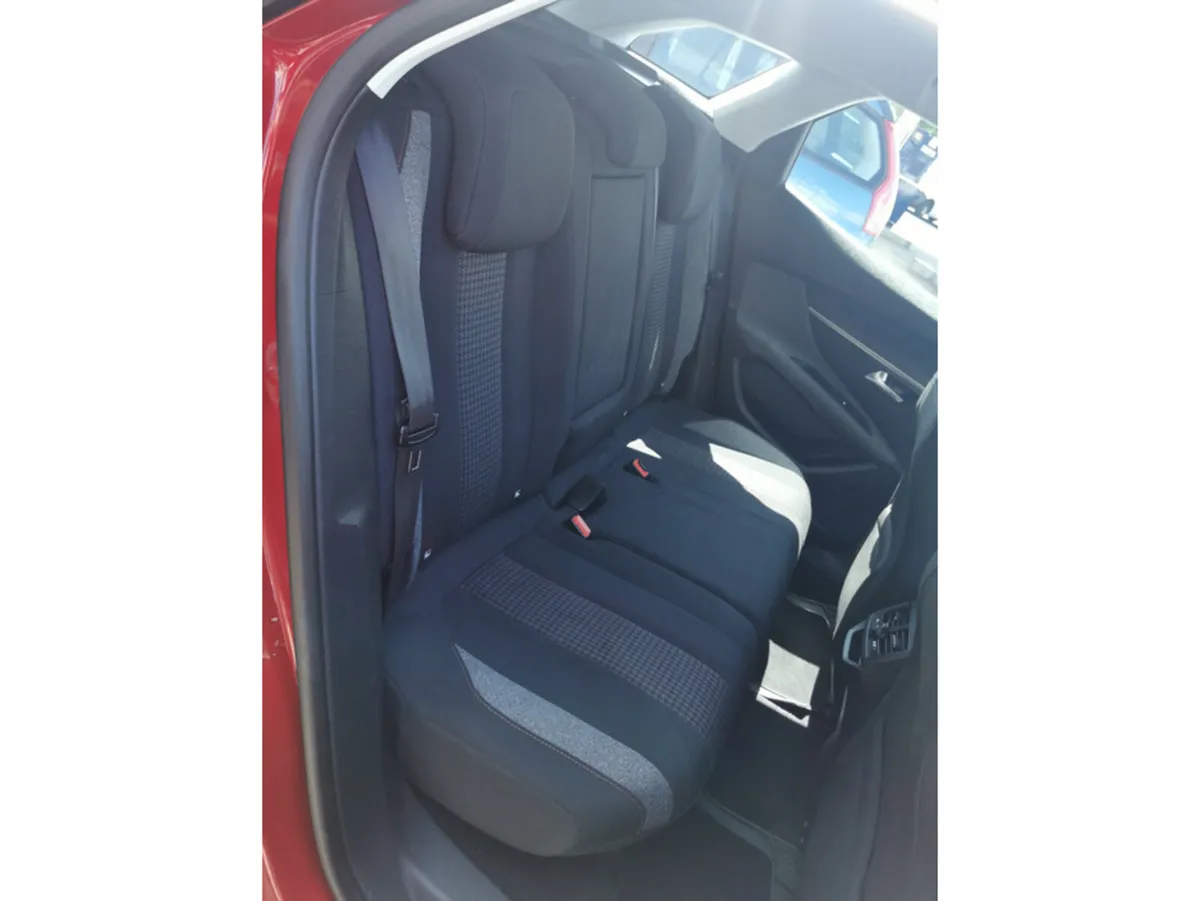 Peugeot 3008 ACTIVE 1.6 BLUE HDI 120 4 4DR - Image 4