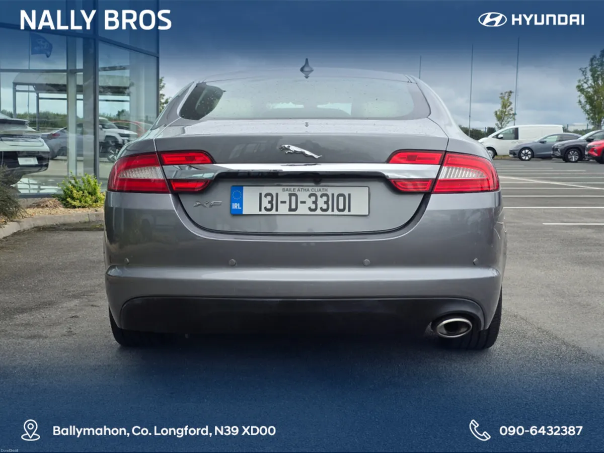 Jaguar XF 2.2 D LUXURY 200PS 4DR AUTO - Image 3