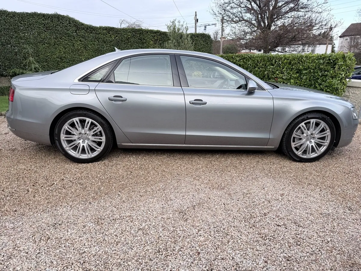 Audi A8 4.2 TDI - Image 2
