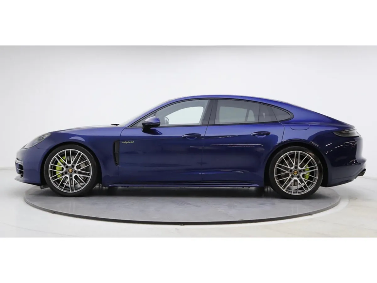 Porsche Panamera PLATINUM EDITION PDK - Image 4