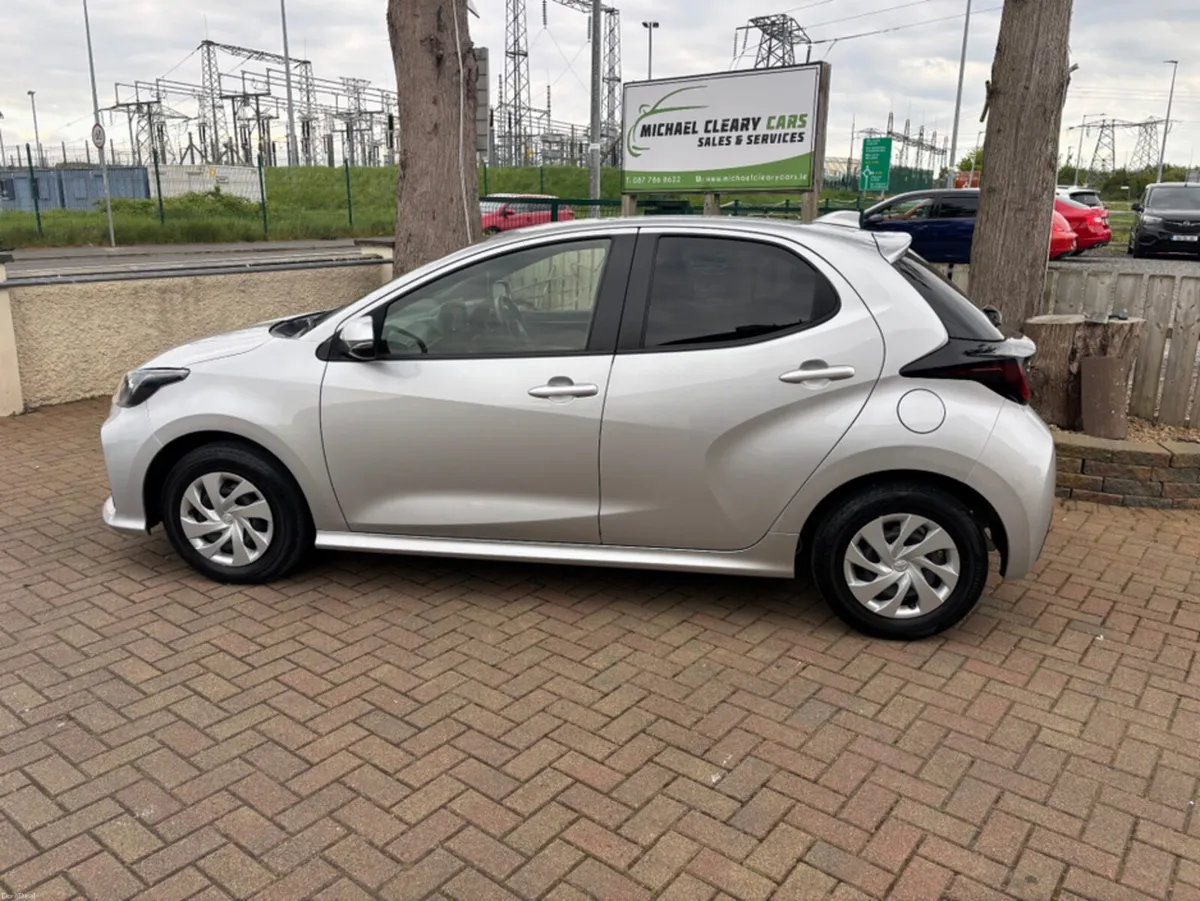 Toyota Yaris Automatic - Image 3