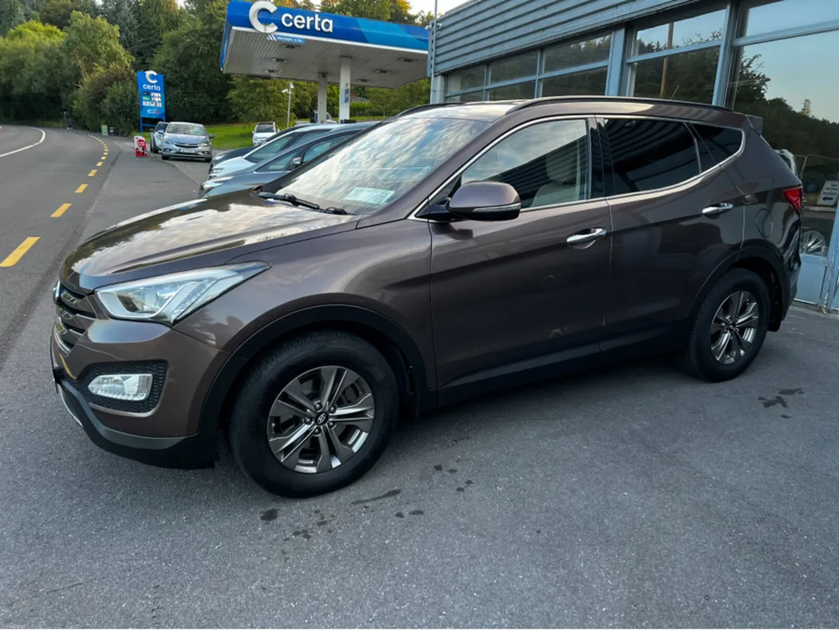 Hyundai Santa Fe 2.2 4WD EXECUTIVE AUTO LOW KMS NE - Image 4