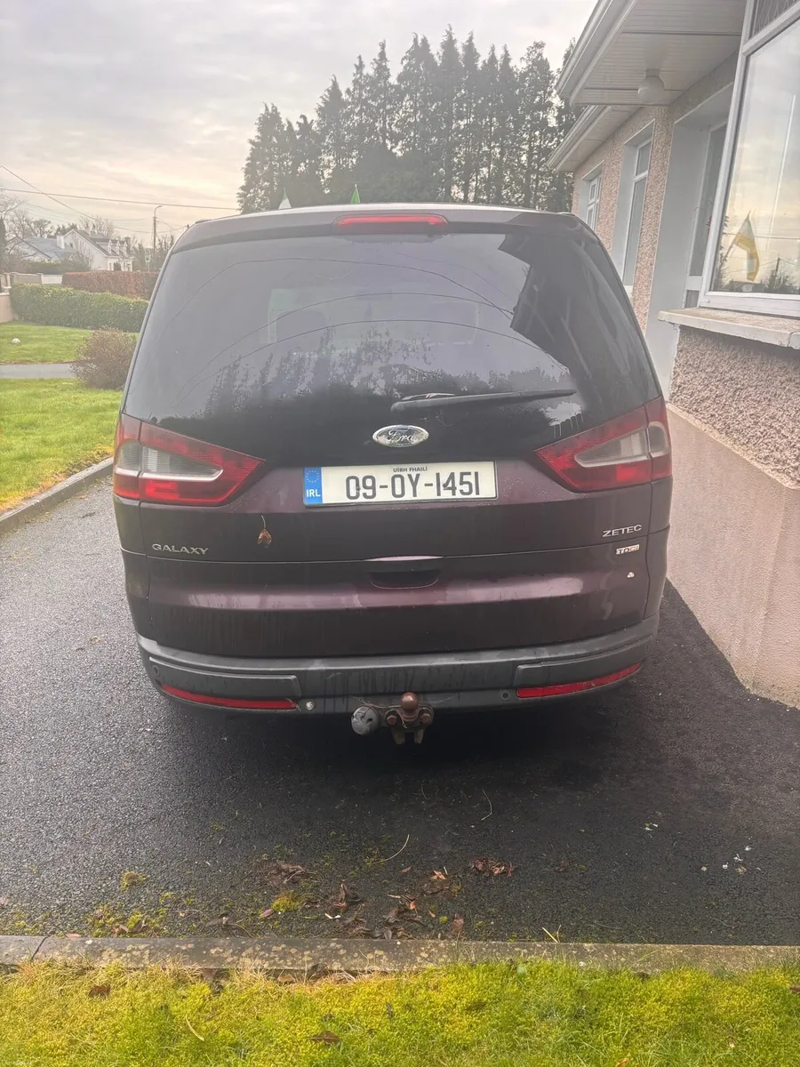 Ford Galaxy 2009 - Image 2