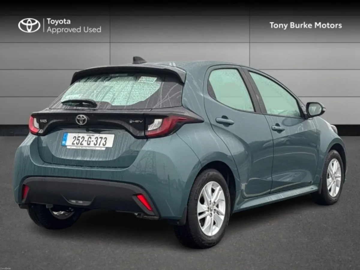Toyota Yaris - Save EUR 2,600 - Luna - 1.5 Hybrid - Image 2