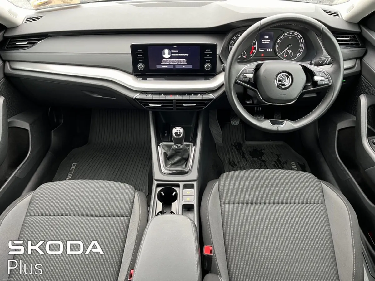 Skoda Octavia AMBITION 2.0 TDI 115HP 5DR - Image 2