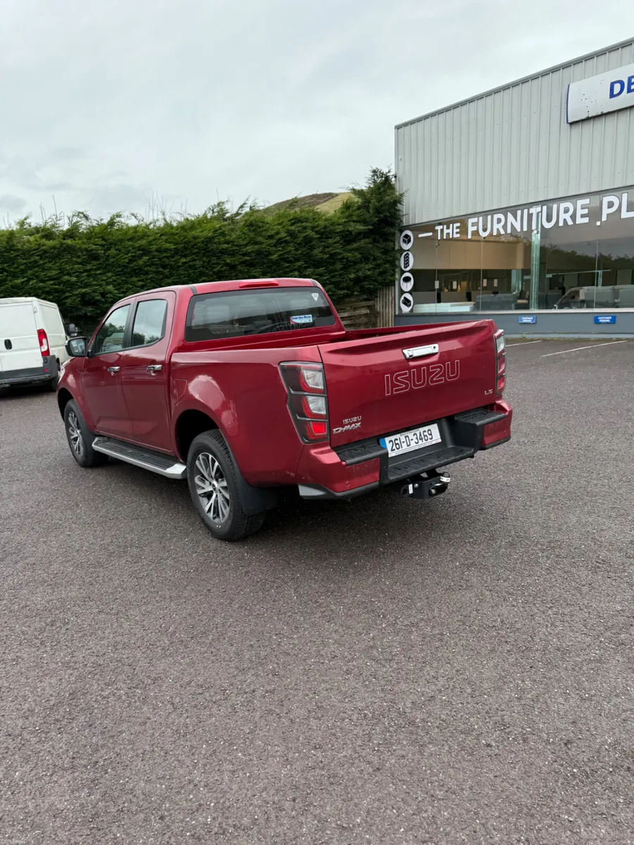 IZUSU D-max . - Image 2