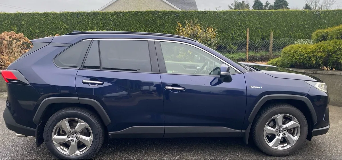 Toyota RAV4 AWD Platinum 2021 - Image 4