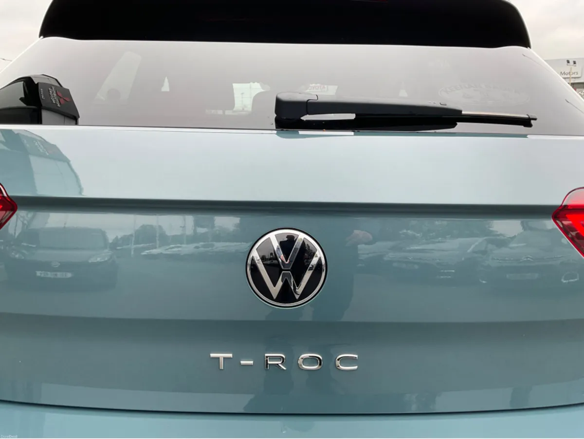 Volkswagen T-Roc ED 75 2.0 TDI MANUAL 6SPEED FWD 1 - Image 2