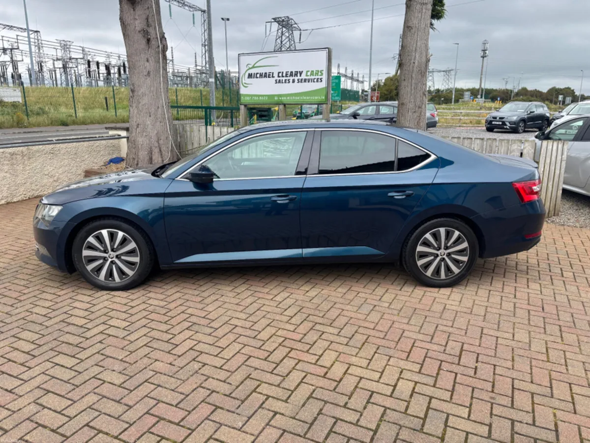 Skoda Superb 1.6 TDI SE TECH GREENLIN GREENLINE 5D - Image 2